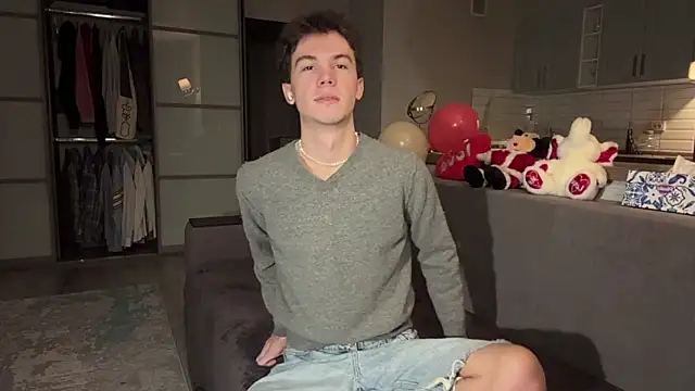 Jeremy1Scott online show from 11.22.25