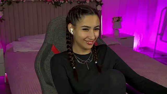 RebeckaThornton online show from 11.19.25