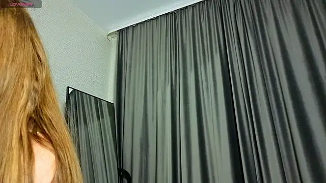 Snapshot of MissPompadure chatting on 01.15.26 MissPompadure online show from 01.15.26