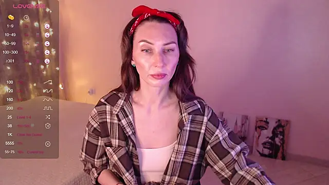 Snapshot of Lilith_Sora chatting on 12.13.25 Lilith Sora online show from 12.13.25