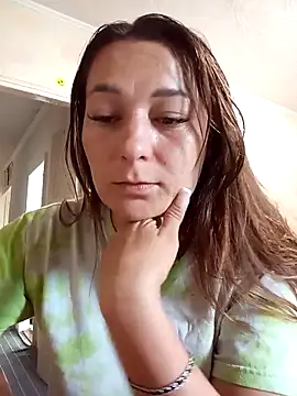 Snapshot of HollyDollsi chatting on 10.22.25 HollyDollsi online show from 10.22.25