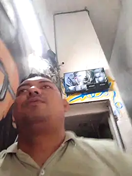 Snapshot of sexyandres_23 chatting on 11.19.25 sexyandres 23 online show from 11.19.25