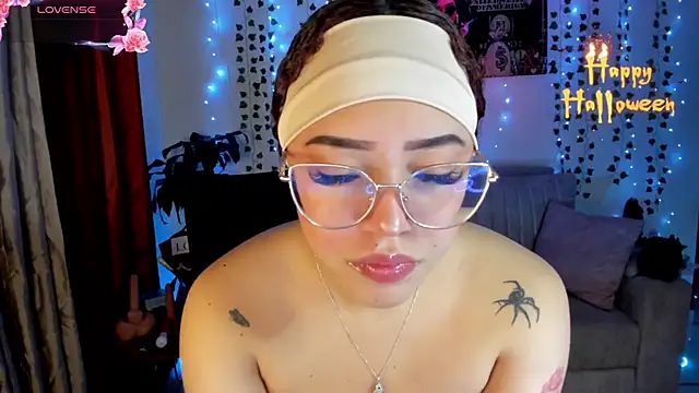 Snapshot of Lizz_martins chatting on 11.04.25 Lizz martins online show from 11.04.25