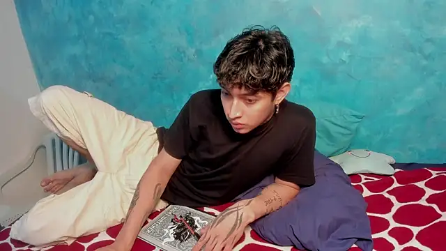 Snapshot of Sky_Wild chatting on 01.09.26 Sky Wild online show from 01.09.26