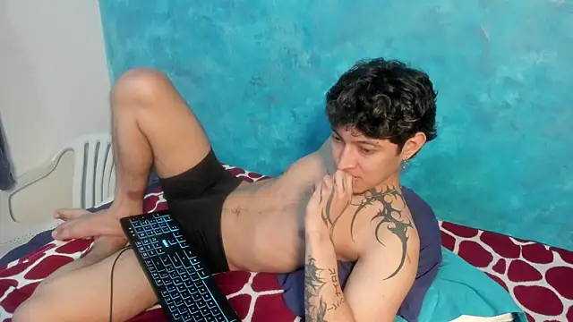 Snapshot of Sky_Wild chatting on 01.14.26 Sky Wild online show from 01.14.26