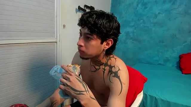 Snapshot of Sky_Wild chatting on 02.14.26 Sky Wild online show from 02.14.26