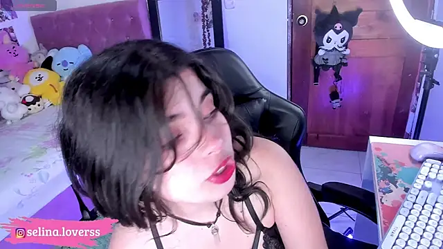 Snapshot of selina_lovers_ chatting on 04.22.26 selina lovers online show from 04.22.26