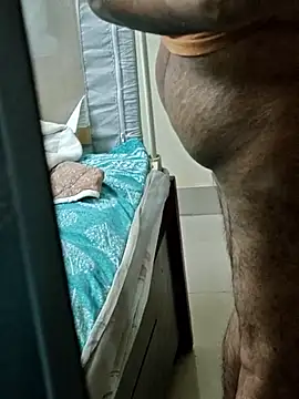 Snapshot of mpl_sub4 chatting on 11.01.25 mpl sub4 online show from 11.01.25