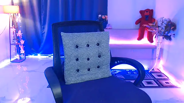 Snapshot of Rashiii_ chatting on 07.15.26 Rashiii online show from 07.15.26