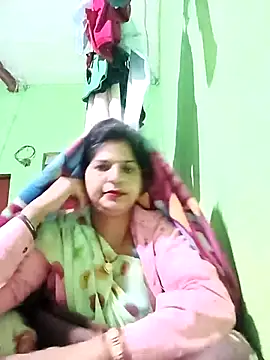 Karishma cute online show from 11.21.25