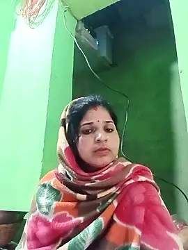 Karishma cute online show from 11.25.25