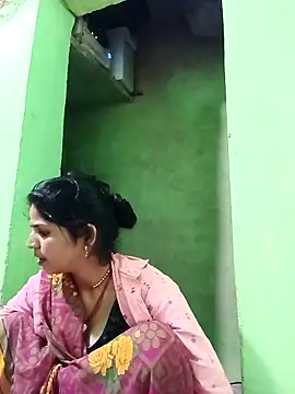 Karishma cute online show from 11.28.25