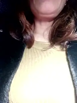 YiyinLy online show from 01.07.26