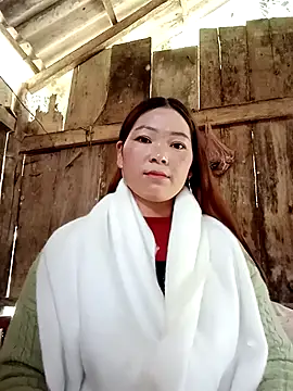 Snapshot of laddy-cute chatting on 11.04.25 laddy-cute online show from 11.04.25