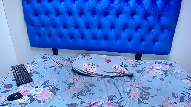 Snapshot of Amberdiamondmmm chatting on 12.03.25 Amberdiamondmmm online show from 12.03.25