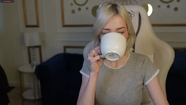 Jessica start online show from 11.28.25