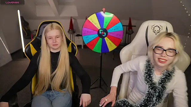 Snapshot of Jessica_start chatting on 12.04.25 Jessica start online show from 12.04.25