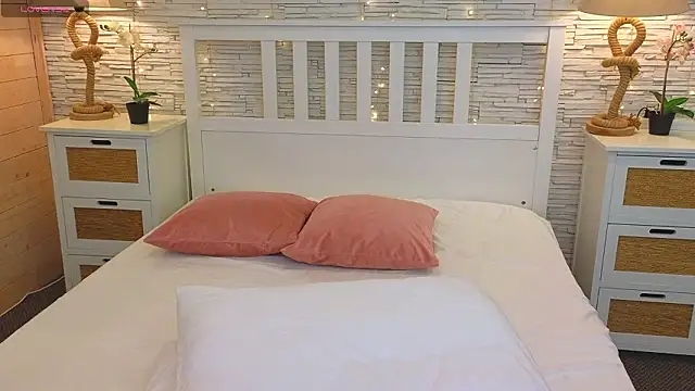 Soft Lilly online show from 02.19.26