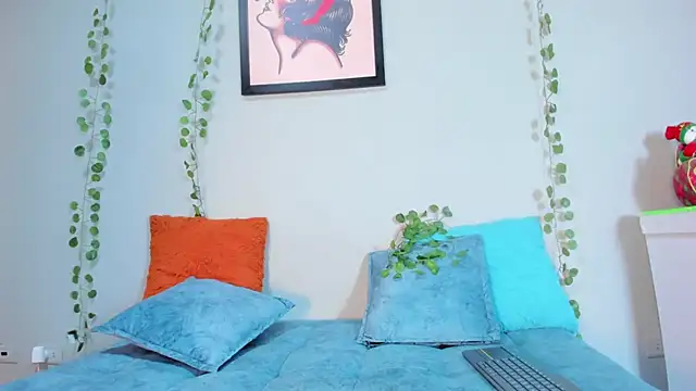 bella sstone online show from 12.04.25