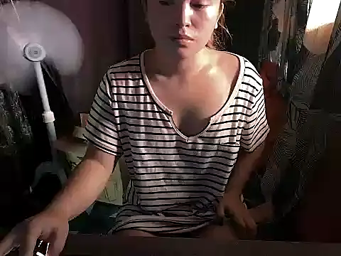 Snapshot of ur_babyjamella chatting on 02.19.26 ur babyjamella online show from 02.19.26