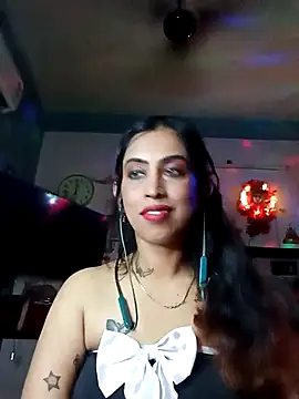 Darling Annie online show from 10.24.25