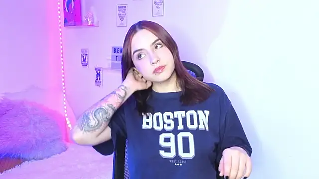 Emily Lindey online show from 03.04.26