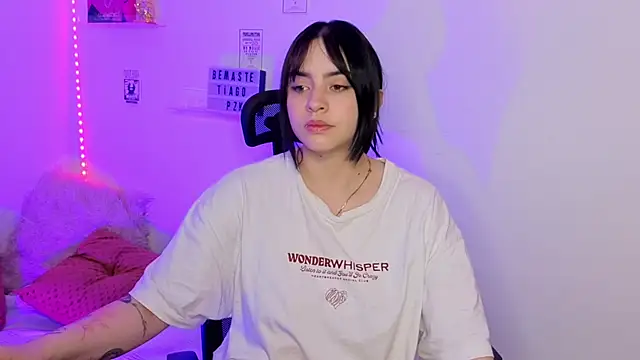 Emily Lindey online show from 03.24.26