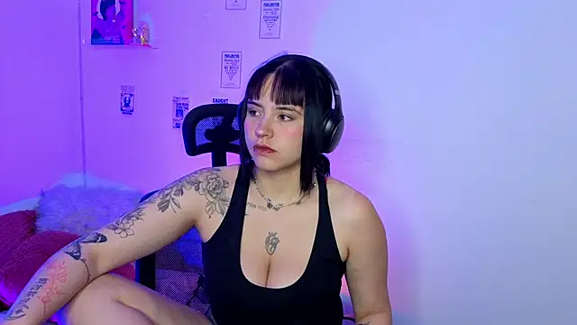 Emily Lindey online show from 04.09.26