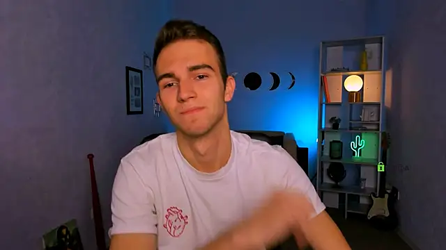 Snapshot of astren_villo chatting on 11.09.25 astren villo online show from 11.09.25