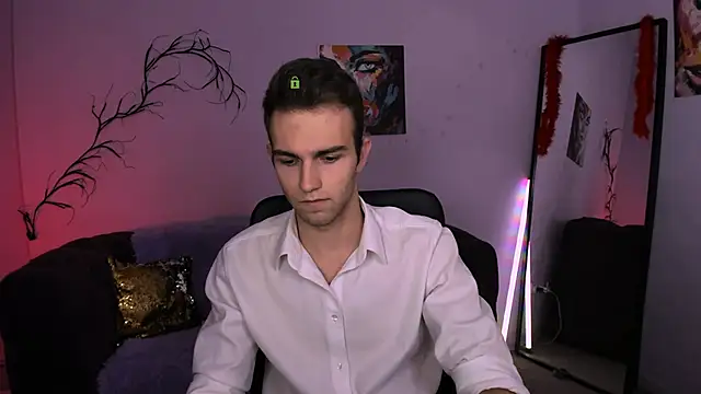 Snapshot of astren_villo chatting on 11.20.25 astren villo online show from 11.20.25