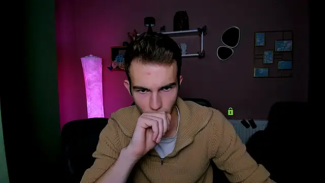 Snapshot of astren_villo chatting on 11.21.25 astren villo online show from 11.21.25