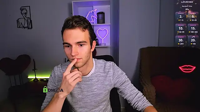 Snapshot of astren_villo chatting on 11.26.25 astren villo online show from 11.26.25