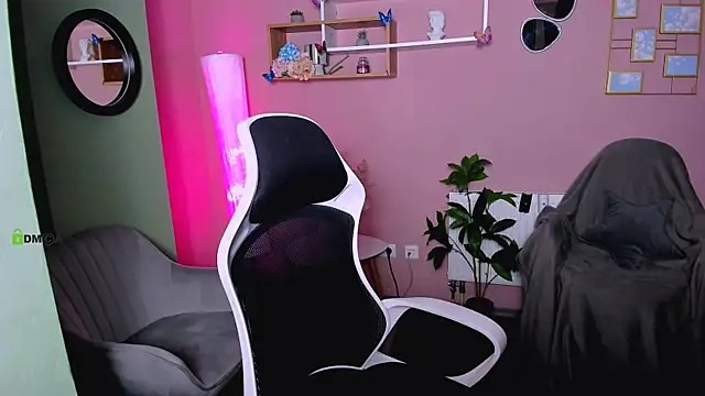 Snapshot of astren_villo chatting on 11.28.25 astren villo online show from 11.28.25