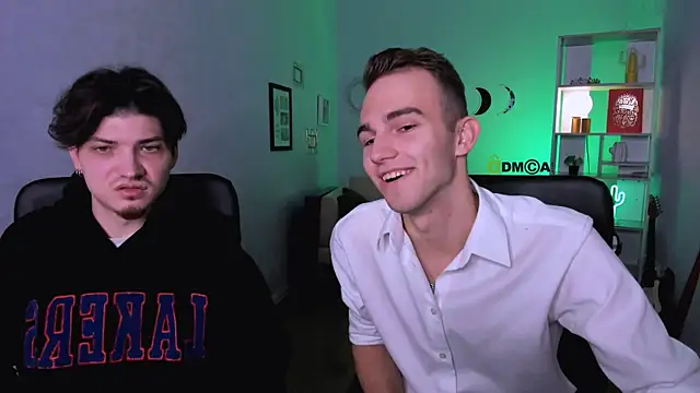 Snapshot of astren_villo chatting on 12.15.25 astren villo online show from 12.15.25