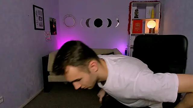 Snapshot of astren_villo chatting on 03.04.26 astren villo online show from 03.04.26