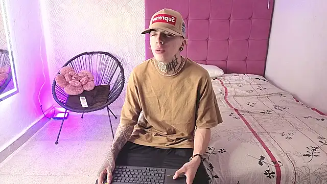 lily and wan online show from 11.02.25