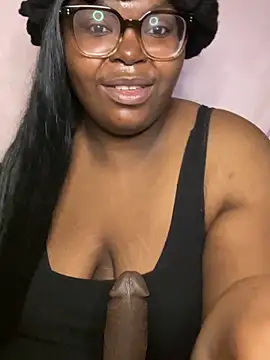 Snapshot of TheChubbySiren chatting on 05.16.26 TheChubbySiren online show from 05.16.26