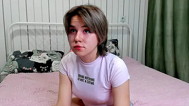 AlisiaEthen online show from 10.26.25