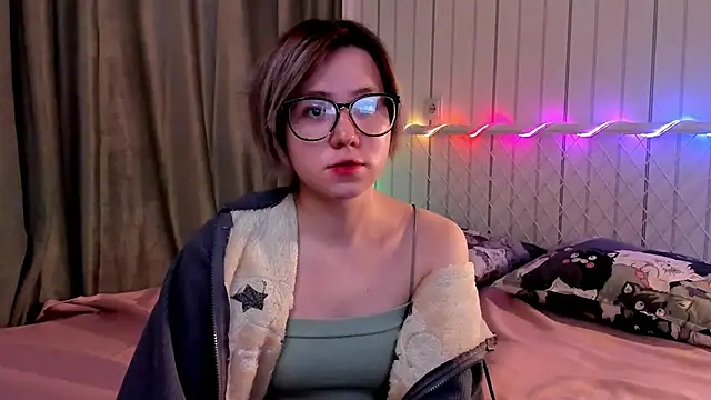 AlisiaEthen online show from 11.23.25