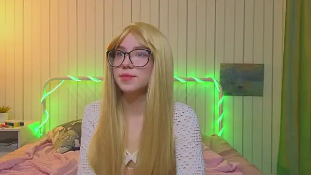 AlisiaEthen online show from 11.24.25