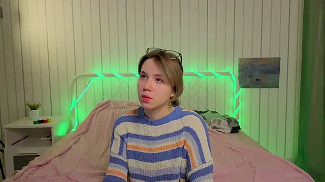 AlisiaEthen online show from 11.27.25