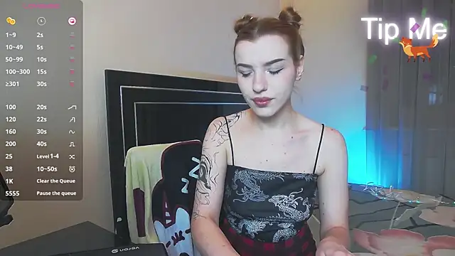 Snapshot of MeganNewCat chatting on 01.10.26 MeganNewCat online show from 01.10.26