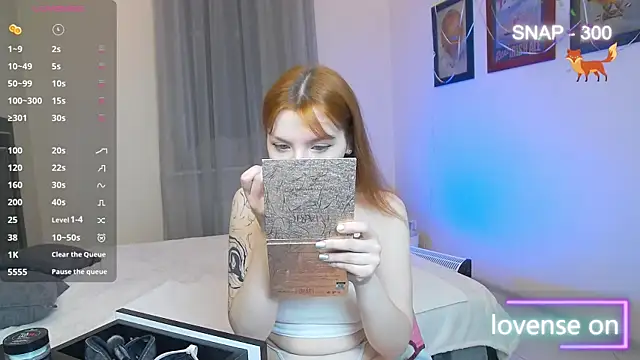 Snapshot of MeganNewCat chatting on 02.07.26 MeganNewCat online show from 02.07.26