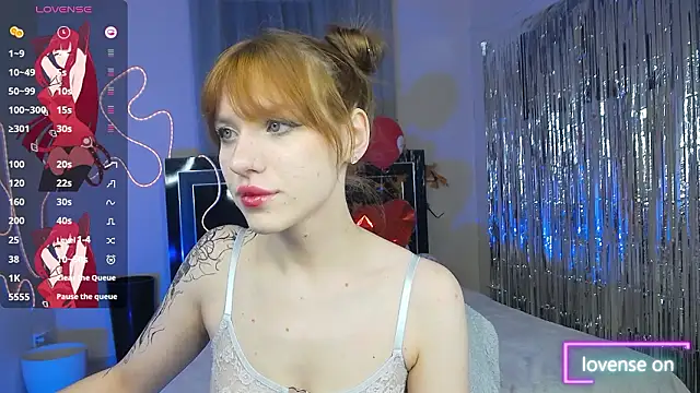 Snapshot of MeganNewCat chatting on 03.19.26 MeganNewCat online show from 03.19.26