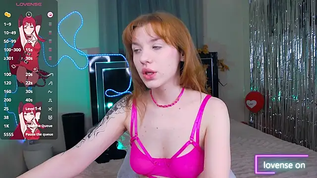 Snapshot of MeganNewCat chatting on 03.29.26 MeganNewCat online show from 03.29.26