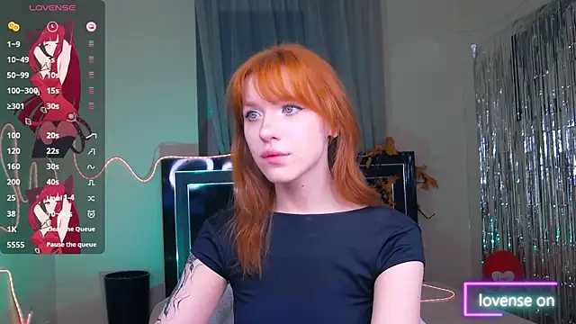 Snapshot of MeganNewCat chatting on 04.06.26 MeganNewCat online show from 04.06.26