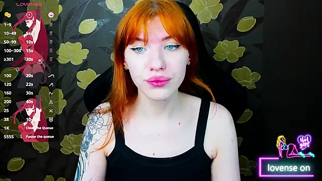 Snapshot of MeganNewCat chatting on 04.14.26 MeganNewCat online show from 04.14.26