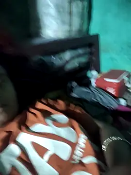 Snapshot of pororahils chatting on 10.13.25 pororahils online show from 10.13.25