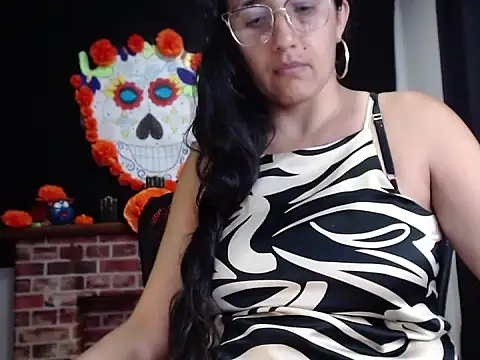 Snapshot of Lucyy_Naugthy chatting on 11.10.25 Lucyy Naugthy online show from 11.10.25