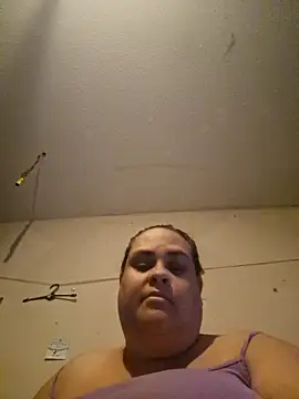 Snapshot of BigBusty_VoluptuousMilfX chatting on 10.16.25 BigBusty VoluptuousMilfX online show from 10.16.25